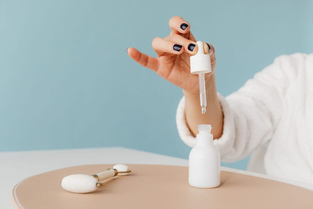 Rétinol : le protocole progressif pour l'introduire sans irriter sa peau