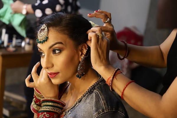 Maquillage de mariée : un teint naturel qui tient toute la journée