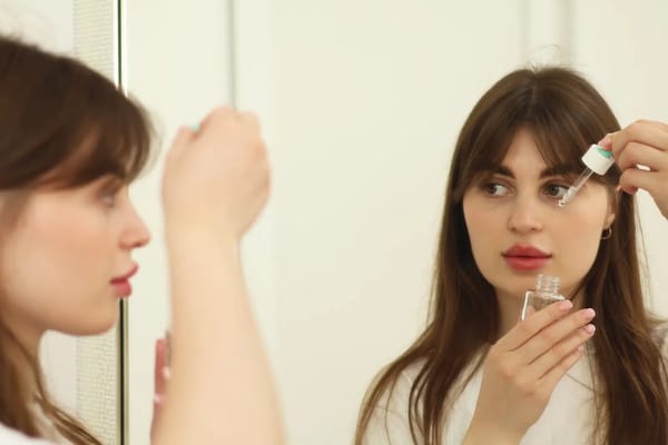 Peau abîmée par l'été : la routine de réparation à adopter avant la rentrée